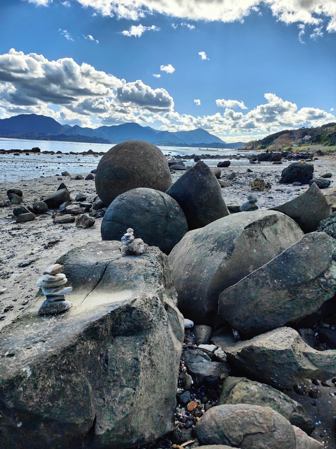 Koutu Boulders