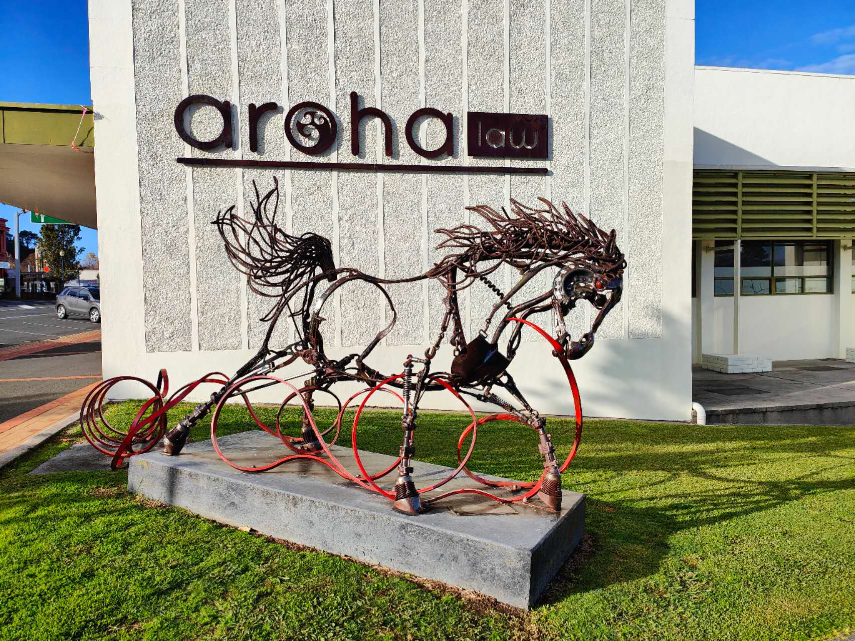 Te Aroha 的马主题雕塑