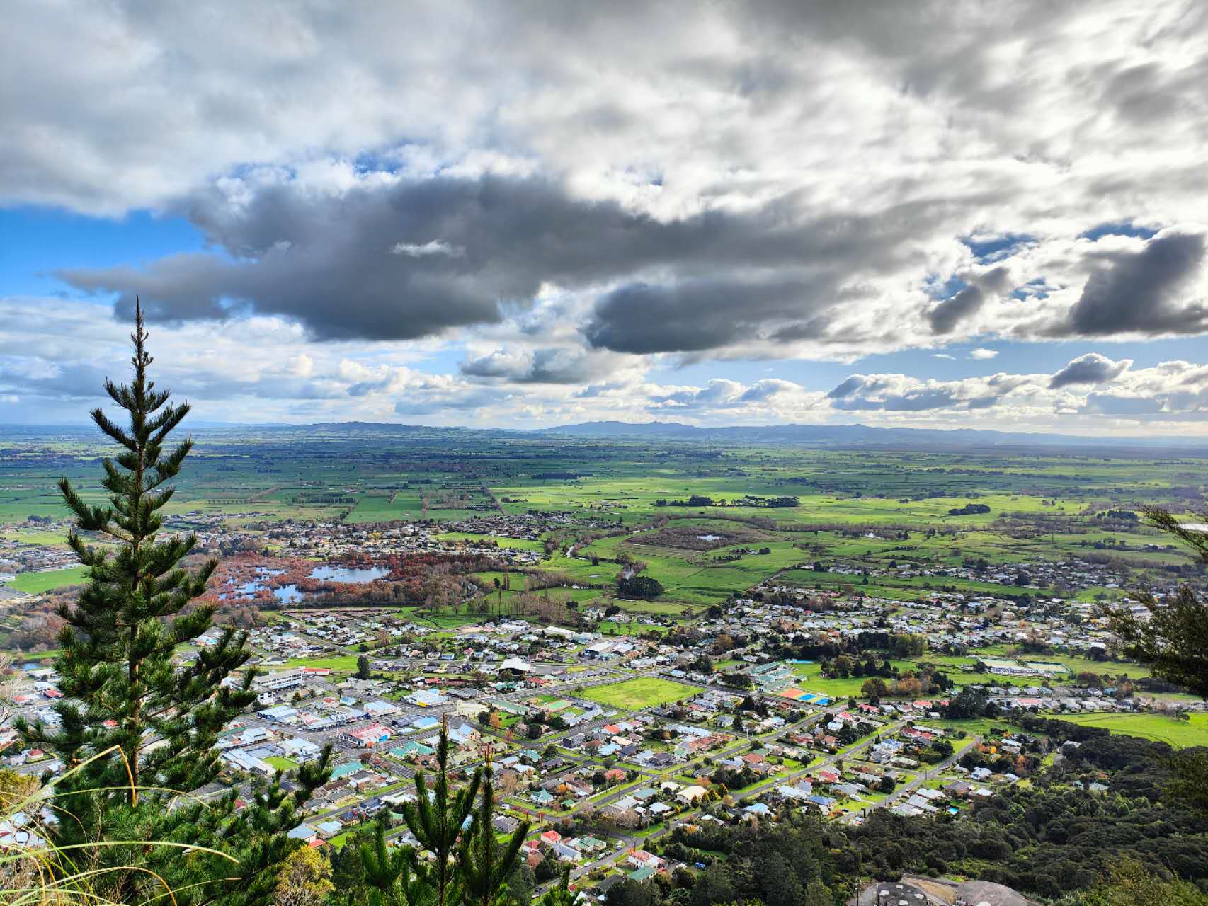 Te Aroha and surrounding farmland from Whakapipi Lookout