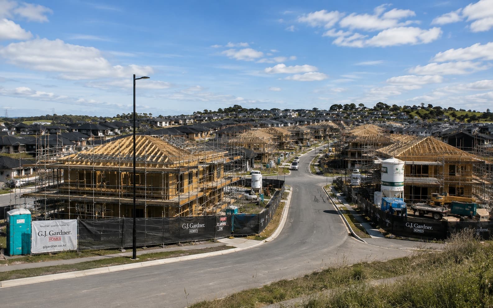 Housing construction continuing in Auckland